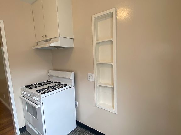4th image of 1142 S Sierra Bonita Ave
