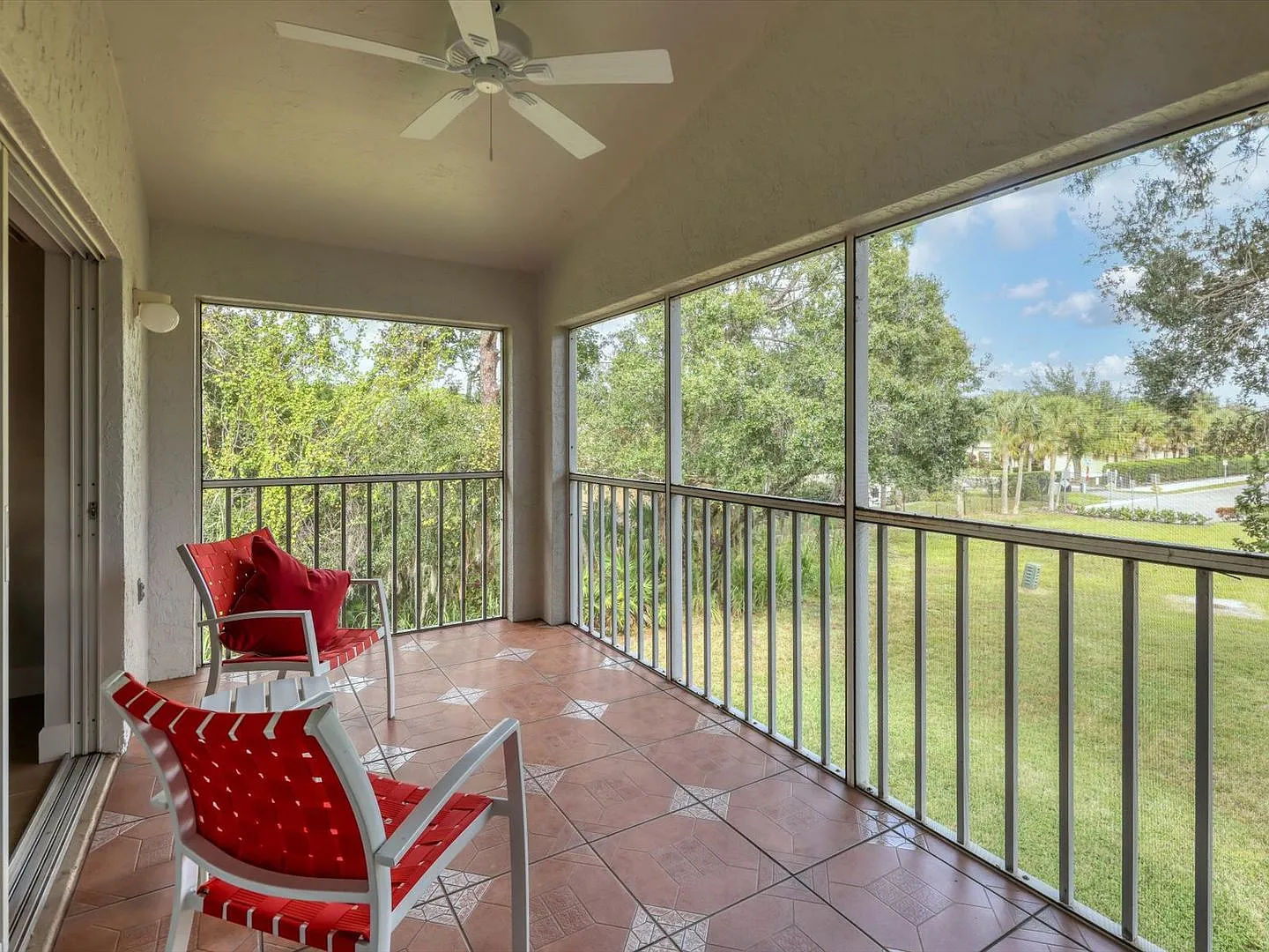 Turnkey Furnished Short Term Rental — Photo 3