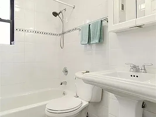 Rented by Compass | media 18