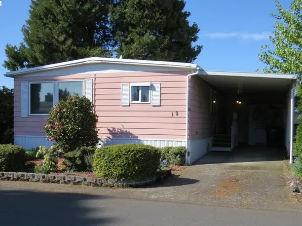 1800 Lakewood Ct Space 12, Eugene, OR 97402