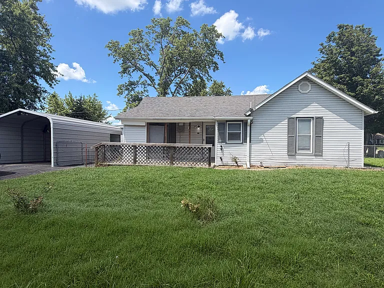 120 E Boone St — Photo 1