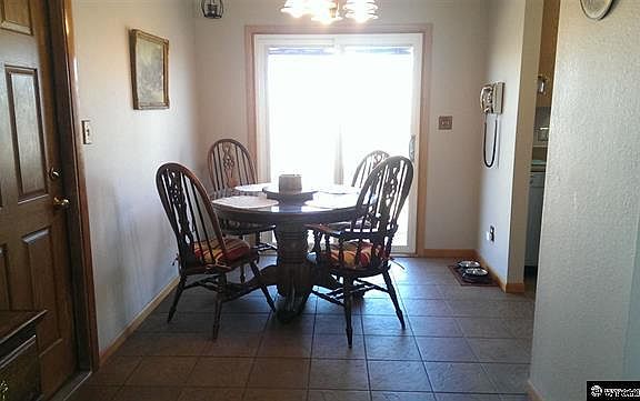 3rd image of 918 Keller Dr