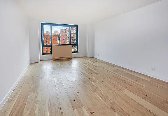 5th image of 1 Irving Pl APT U17e
