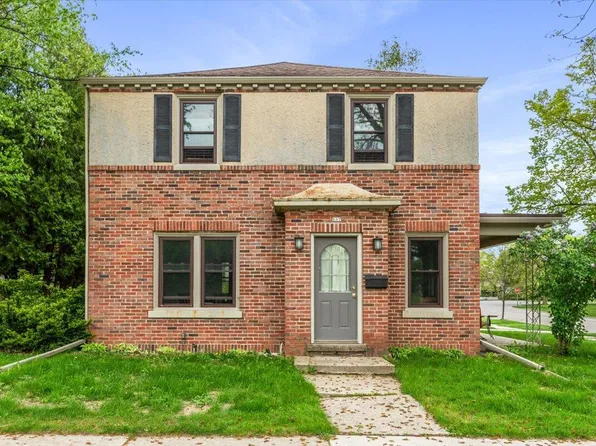 557 Upper ROAD, Kohler, WI 53044