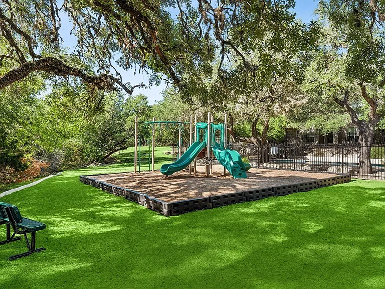 Crosspoint Oaks at Boerne — Photo 32