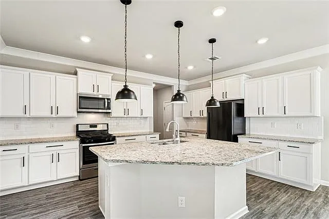 5501 Wake Reserve Rd — Photo 3