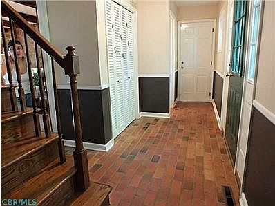 3rd image of 7145 Jacqueline Ct