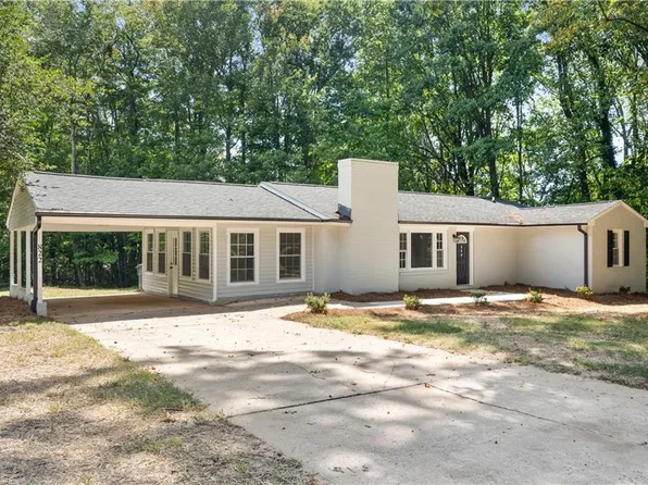 822 Birch Ln, Kernersville, NC 27284