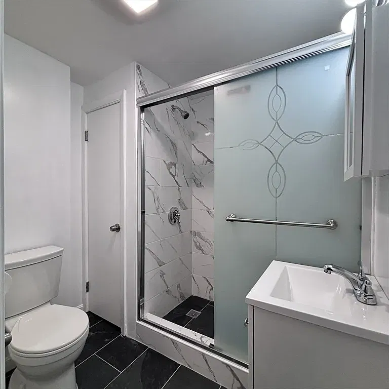 2 bed, 2290 sqft, $2,200 — Photo 1