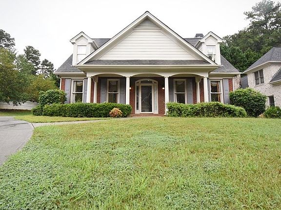 3rd image of 400 Gavenwood Dr
