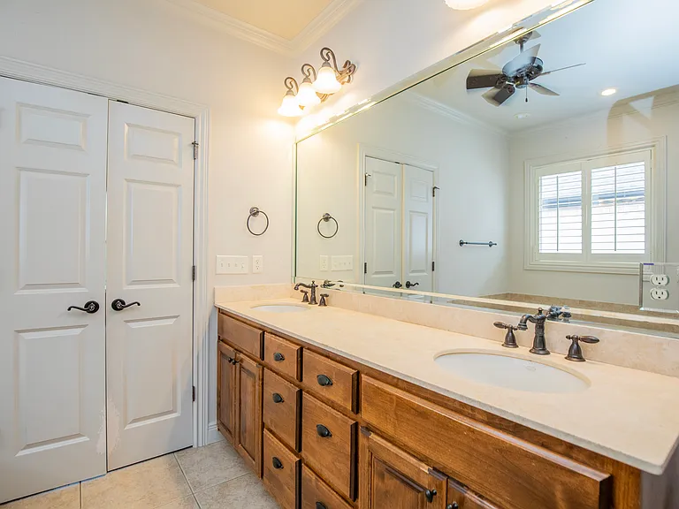 5004 S Turnberry Rd — Photo 11