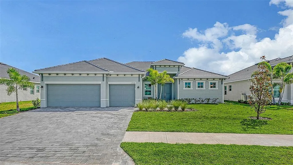 3 bed, 3.0 bath, 2650 sqft, $11,500 — Photo 1