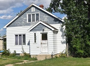 318 Howard St, Plentywood, MT 59254