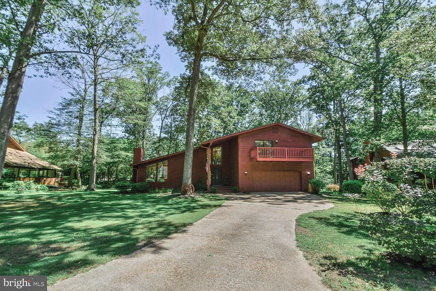 305 Braeburn Glen Ct photo 1