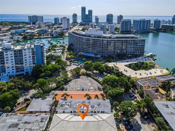 945 Bay Dr #4