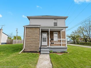 8206 Rivard Ave, Warren, MI 48089