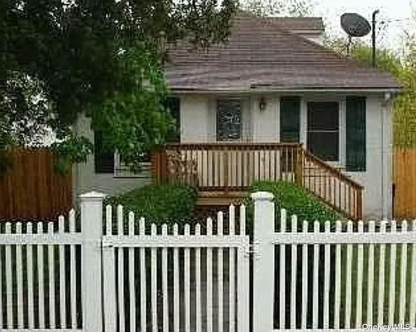 1st image of 62 W Parkview Drive