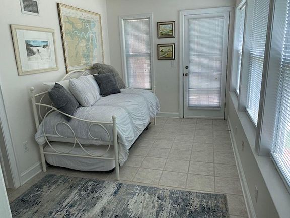 5th image of 601 Norris St