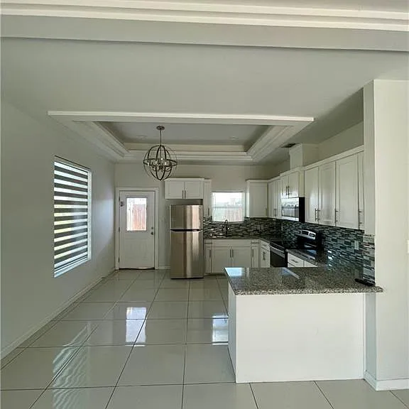 404 Rafael Dr #4 — Photo 2