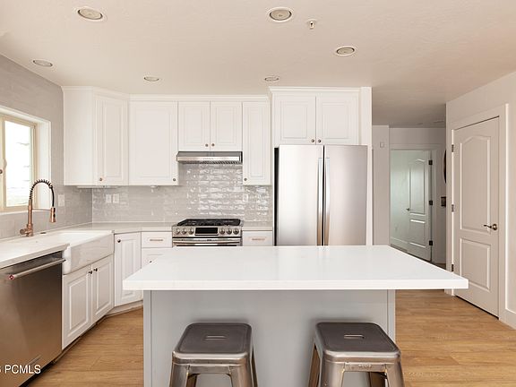 5th image of 5100 Cove Canyon Dr APT B