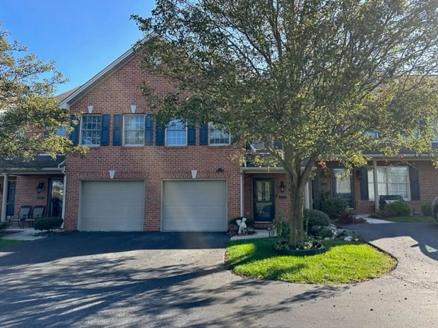 Welcome to this charming 2-bedroom, 2.5-bathroom town-home located in the desirable Enola, PA/Eas... — Photo 1