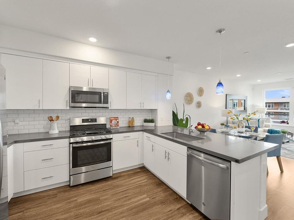 1st image of 5933 Sunstone Dr Unit 412