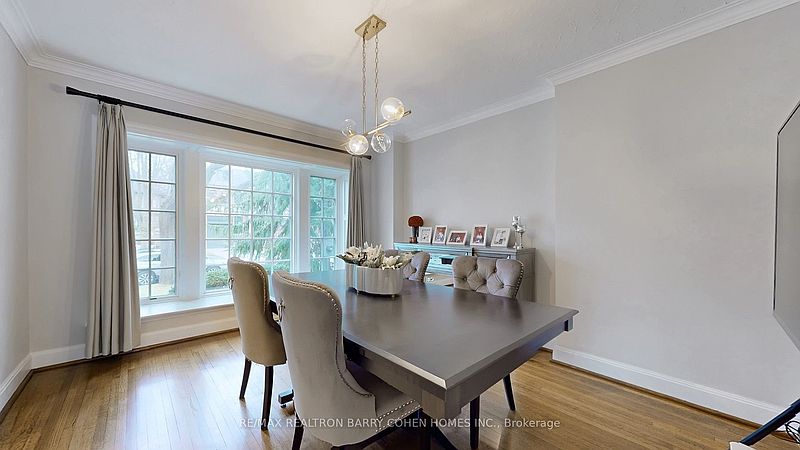 Toronto House for rent - 5 Bedrooms — photo 3