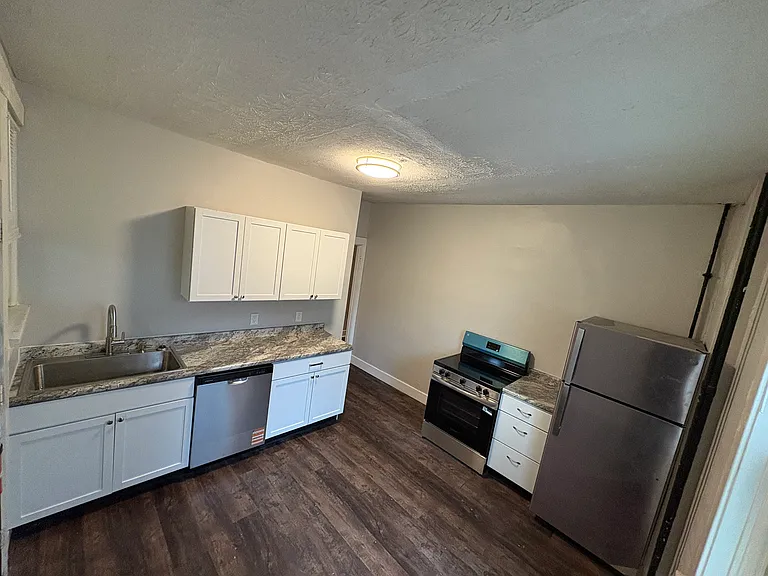 2727 Harris Ave #2 — Photo 13
