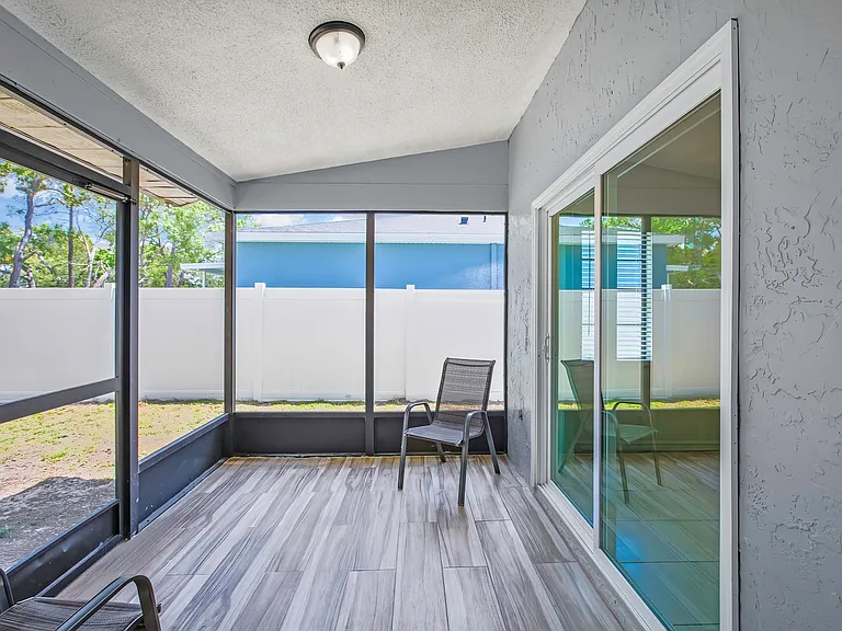 8053 Canterbury St — Photo 11