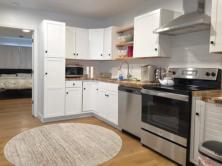 90 W Market St #1 — Photo 12