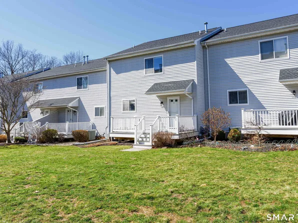 109 Staffordshire Commons Drive #109, Wallingford, CT 06492