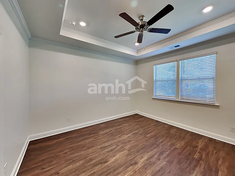 561 Rivermist Dr — Photo 11