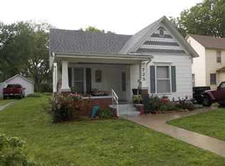 725 S Santa Fe Ave, Chanute, KS 66720