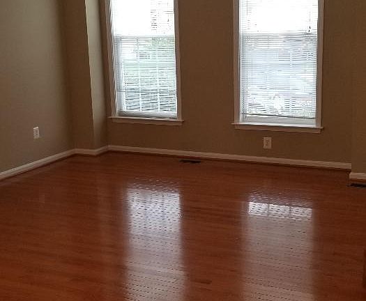 3rd image of 15160 Santander Dr