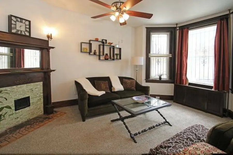 3 bed, 1.5 bath, 1500 sqft, $3,300 — Photo 3