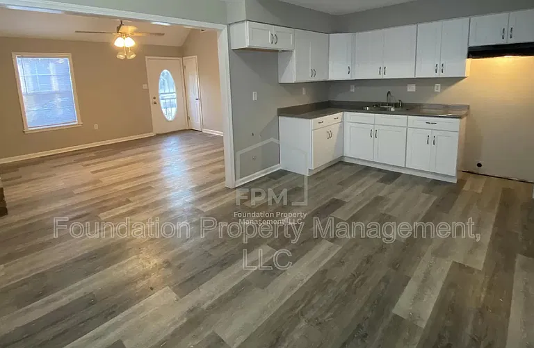 6220 Village Park Rd — Photo 4