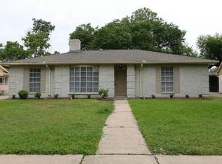 12122 Meadowdale Dr, Meadows Place, TX 77477