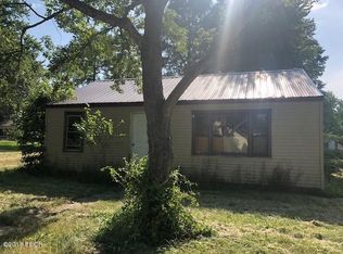 421 S 24th St, Herrin, IL 62948