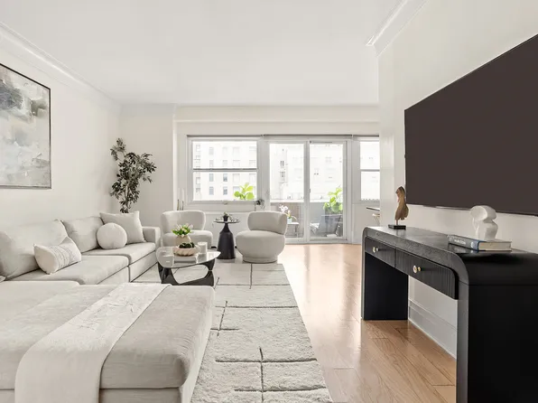 58 West 58th Street image 1 of 10