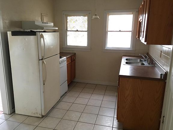 2nd image of 322 E Gottsche Ave APT A