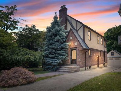 36-42 204th Street, Bayside, NY, 11361