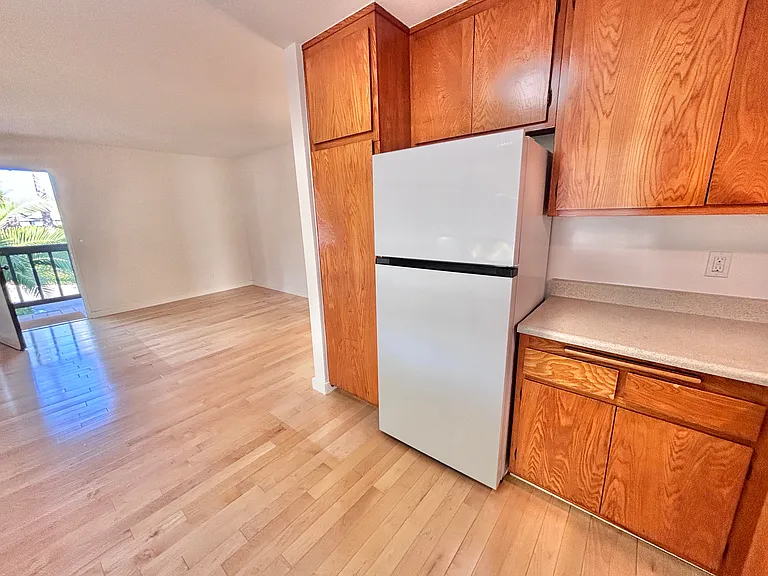 915 Castillo St #A — Photo 5