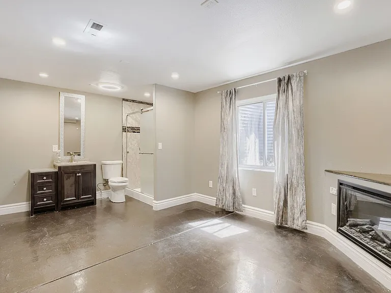 11339 W Aqueduct Dr — Photo 9