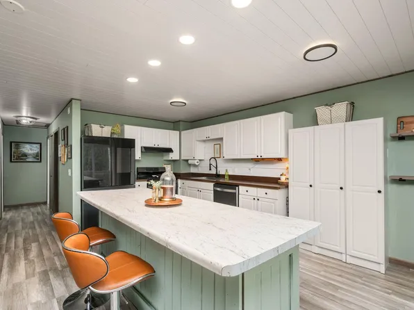 9787 Cavell Cir, Bloomington, MN 55438