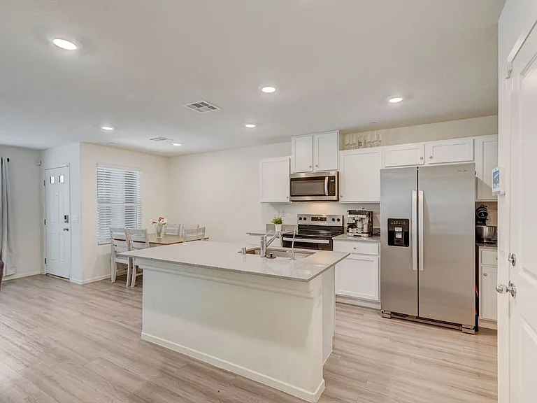 6928 Honor Hill St — Photo 11