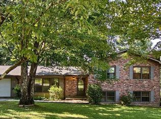 132 Atwood Dr, Hendersonville, NC 28792