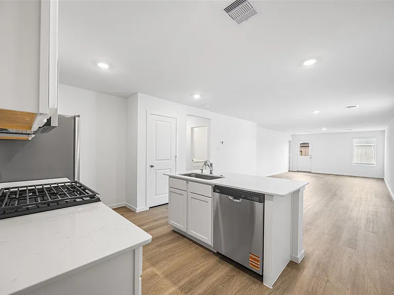 18317 Reimann Ln — Photo 5