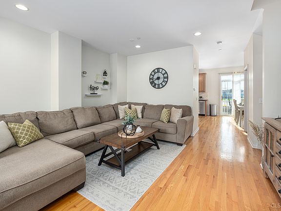 2nd image of 362 Broadmoor Ln #0