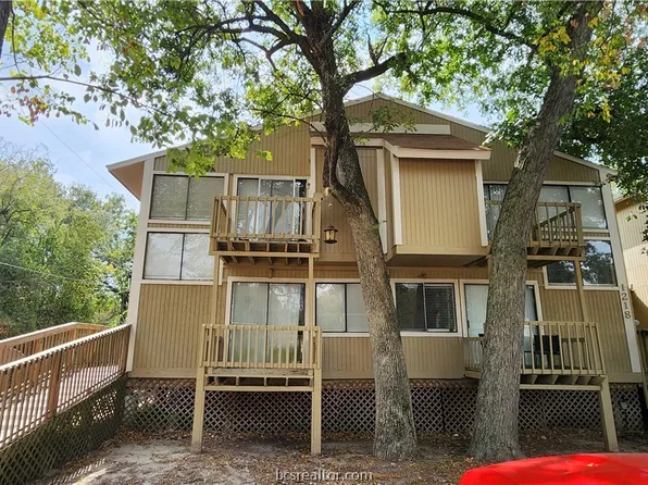 1218 Holik Dr #A-d, College Station, TX 77840