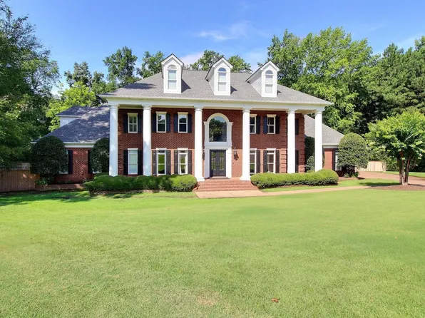 8989 Grove Forest Cv, Germantown, TN 38139